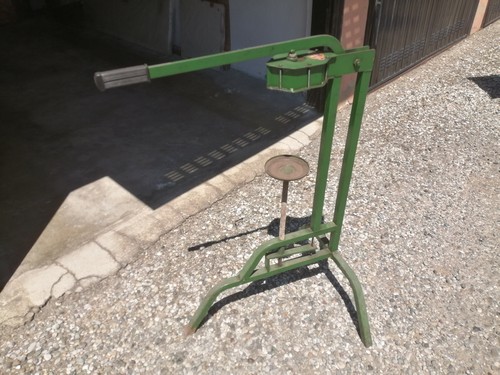 Tappatrice per tappi sughero